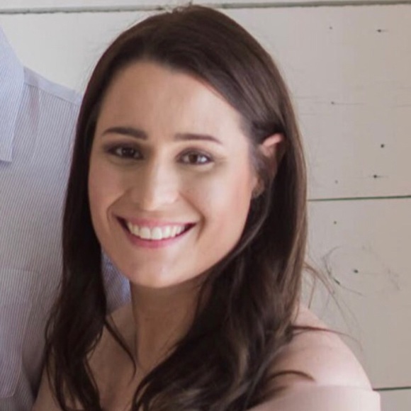 Meet your Posher, Caroline - Picture 1 of 1